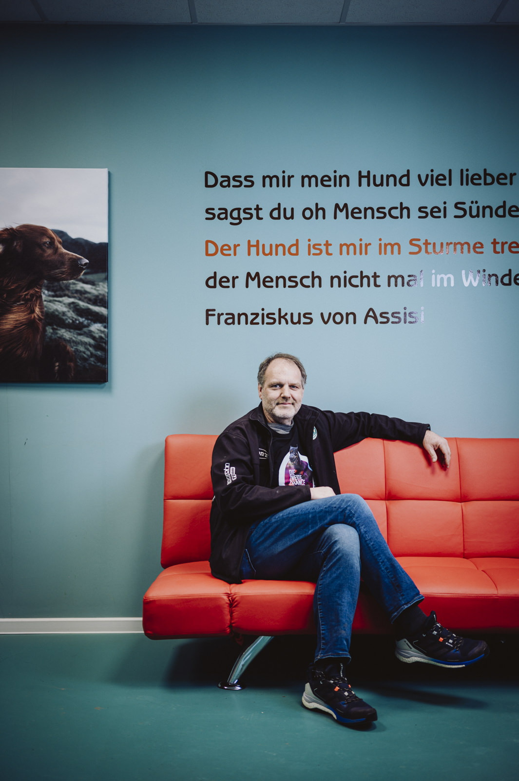 Ralf Peßmann leitet das Tierheim in Ulm. Das Trainingsprojekt „Die zweite Chance“ soll aus bissigen Hunden friedliche Begleiter machen. 